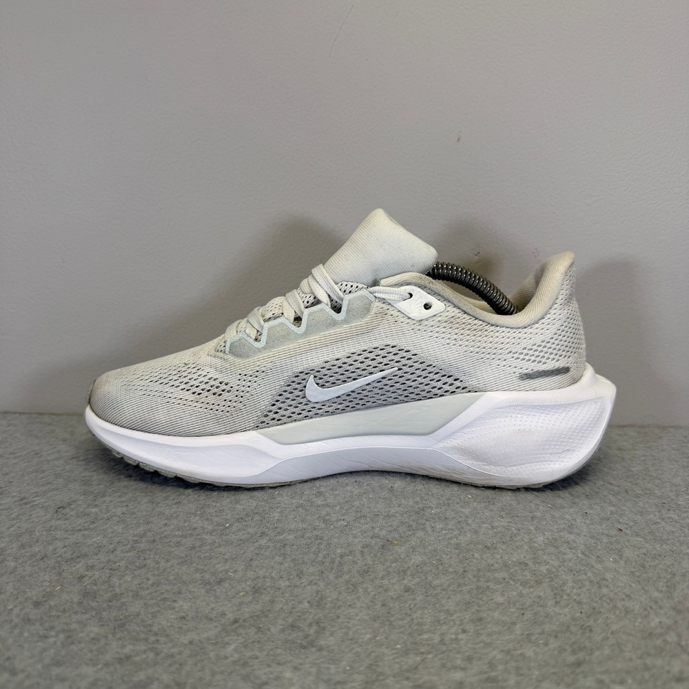Nike Pegasus Plus Womens Shoes Size 6 White & Silver Running Sneakers FD2723-102 - Picture 7 of 10